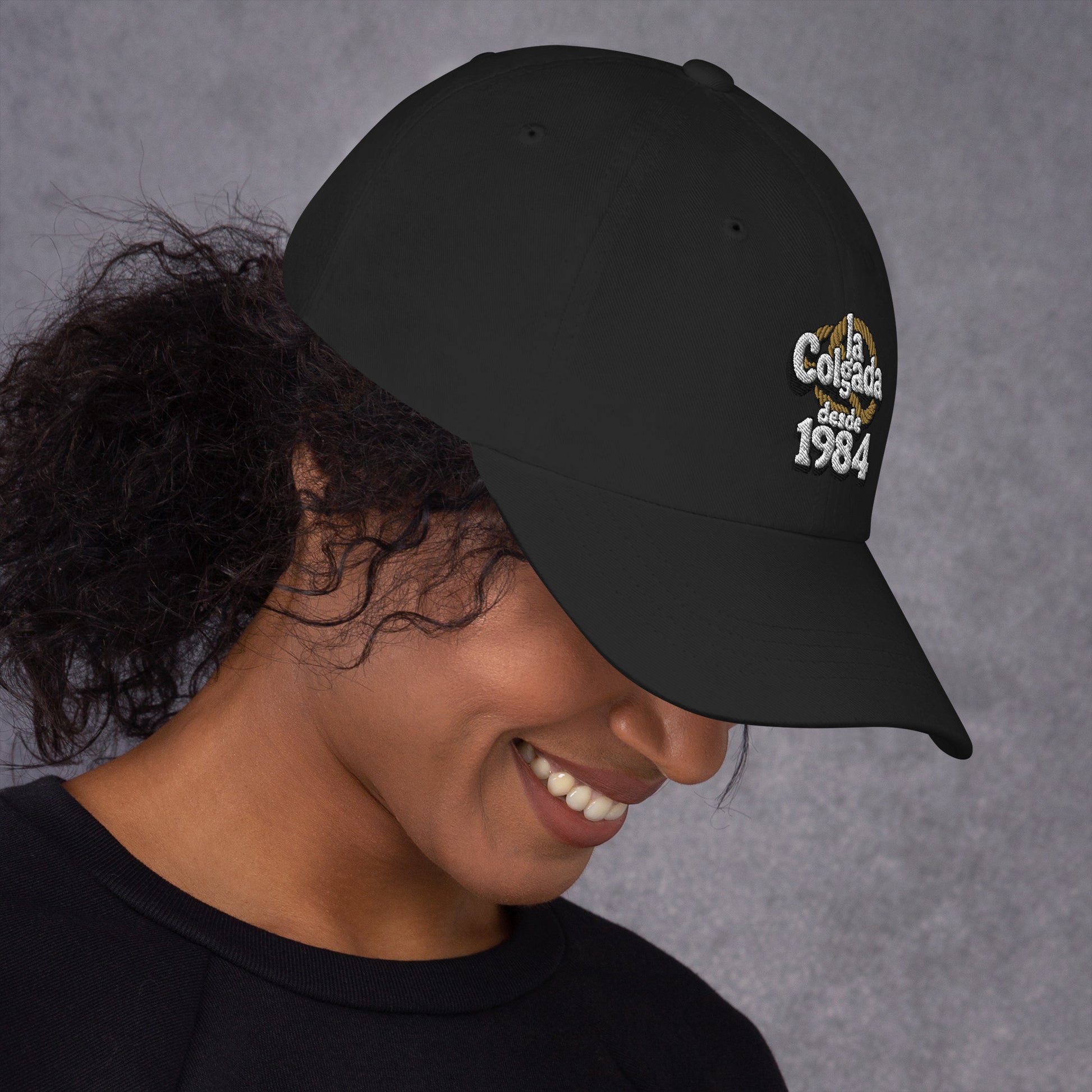 🔵 LA COLGADA 🔵 - Gorra Bordada URBAN Unisex 🔵.