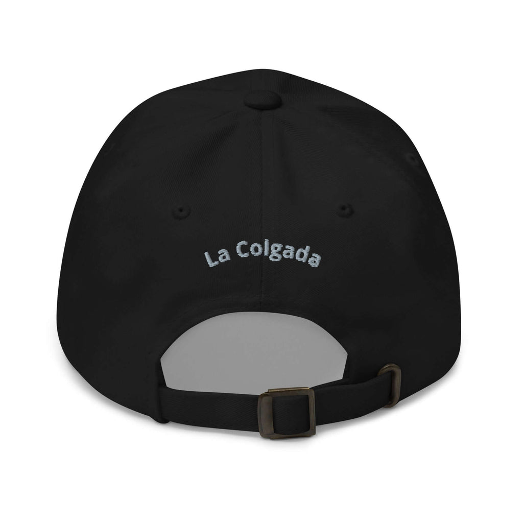 Gorra Bordada URBAN Unisex ATON de La Colgada, vista trasera con bordado 'La Colgada' en color claro.