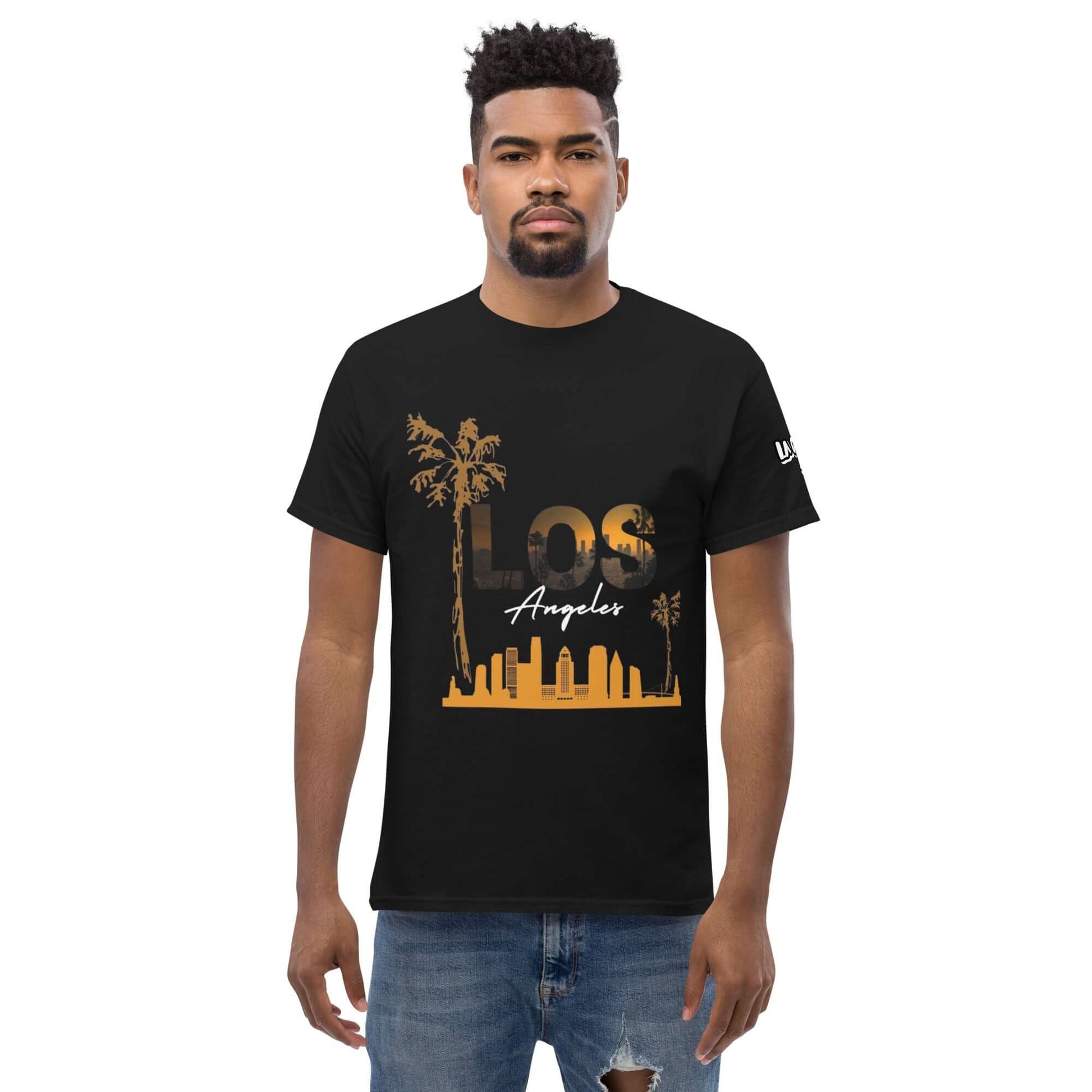 Camiseta unisex CAMISETA con diseño urbano de Los Angeles en color negro y dorado.